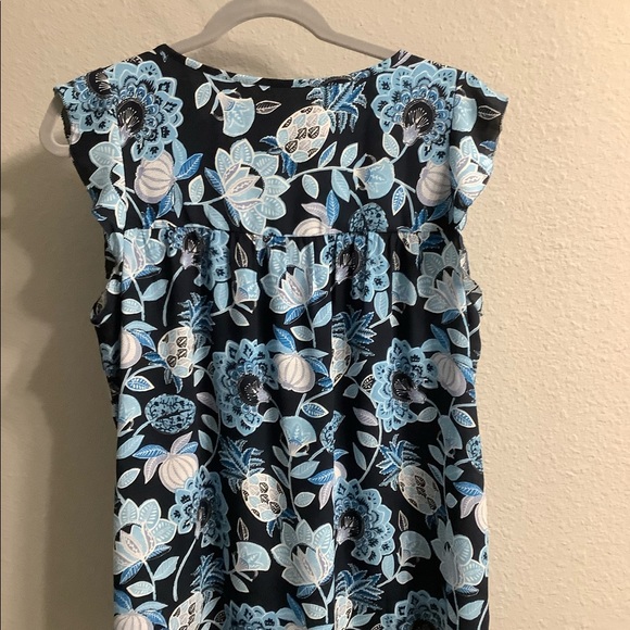 Loft Top - Picture 2 of 5